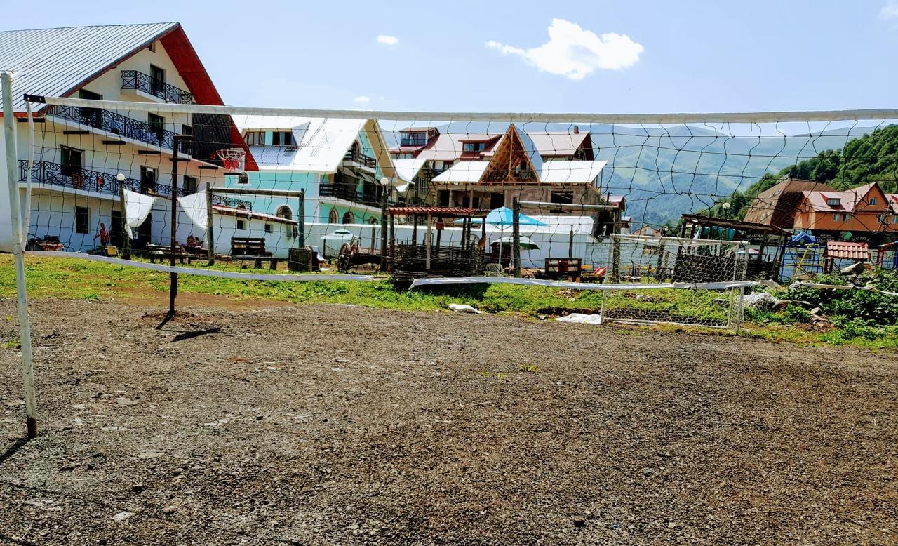 New White House Hotel Bakuriani Exterior photo